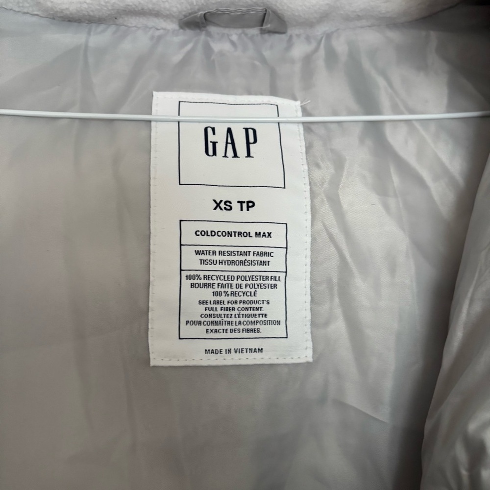 Silver Puffer Jacket - Picture 6 of 8